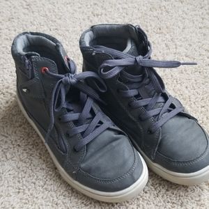 Boys gray high top shoes